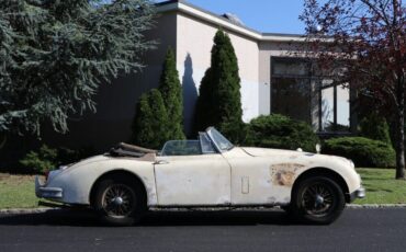 Jaguar-XK150-DHC-1960-White-Black-0-1