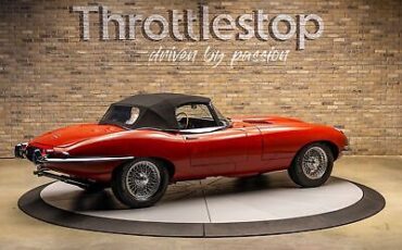 Jaguar-XKE-Cabriolet-1966-Red-Black-85332-9