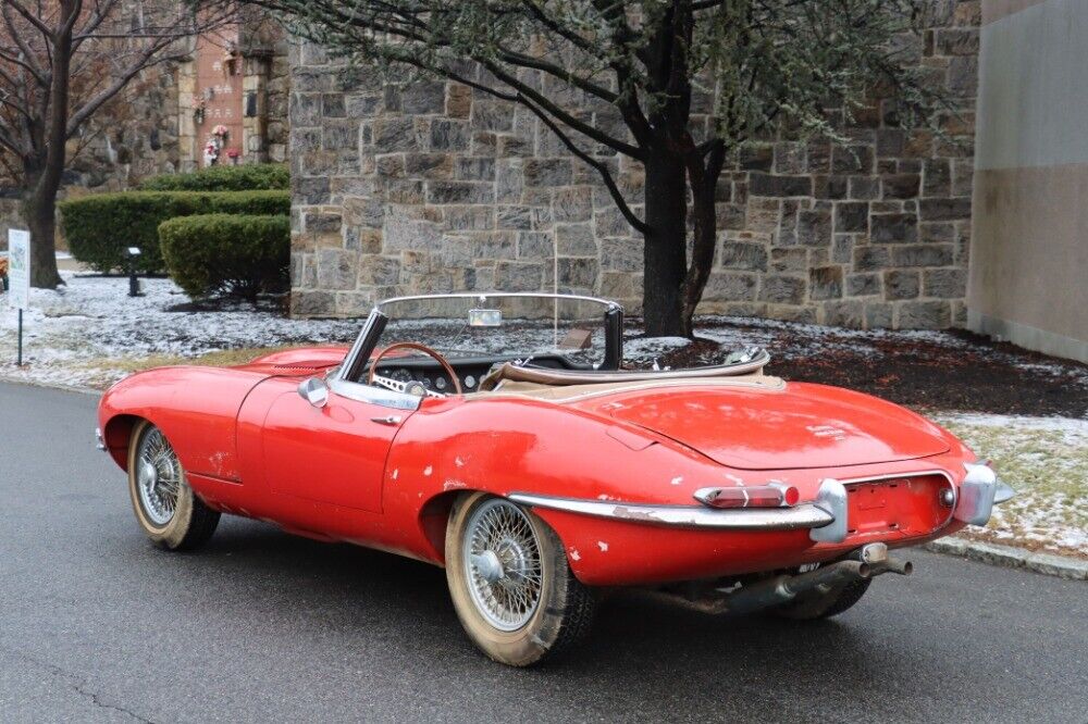 Jaguar-XKE-Series-I-1967-Red-Tan-0-3