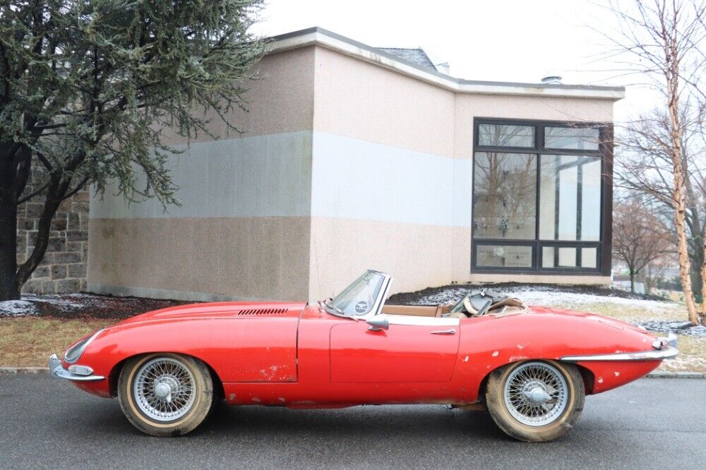 Jaguar-XKE-Series-I-1967-Red-Tan-0-4