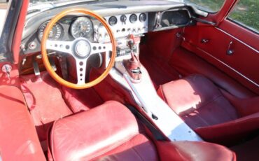 Jaguar-XKE-Series-I-3.8-Roadster-1963-White-Red-0-6