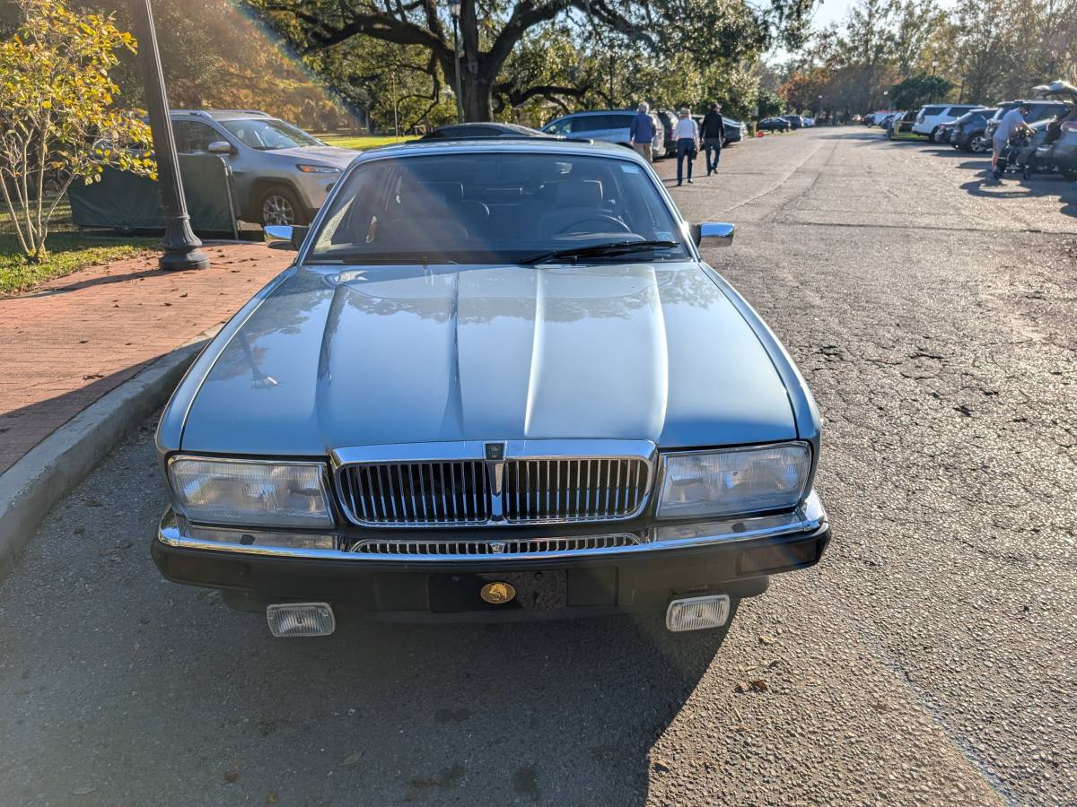 Jaguar-Xj6-vanden-plas-1990-blue-186683-1