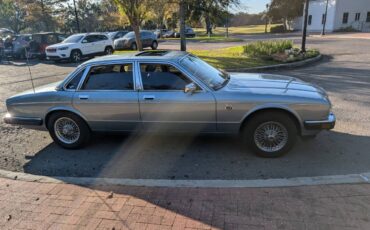 Jaguar-Xj6-vanden-plas-1990-blue-186683-3