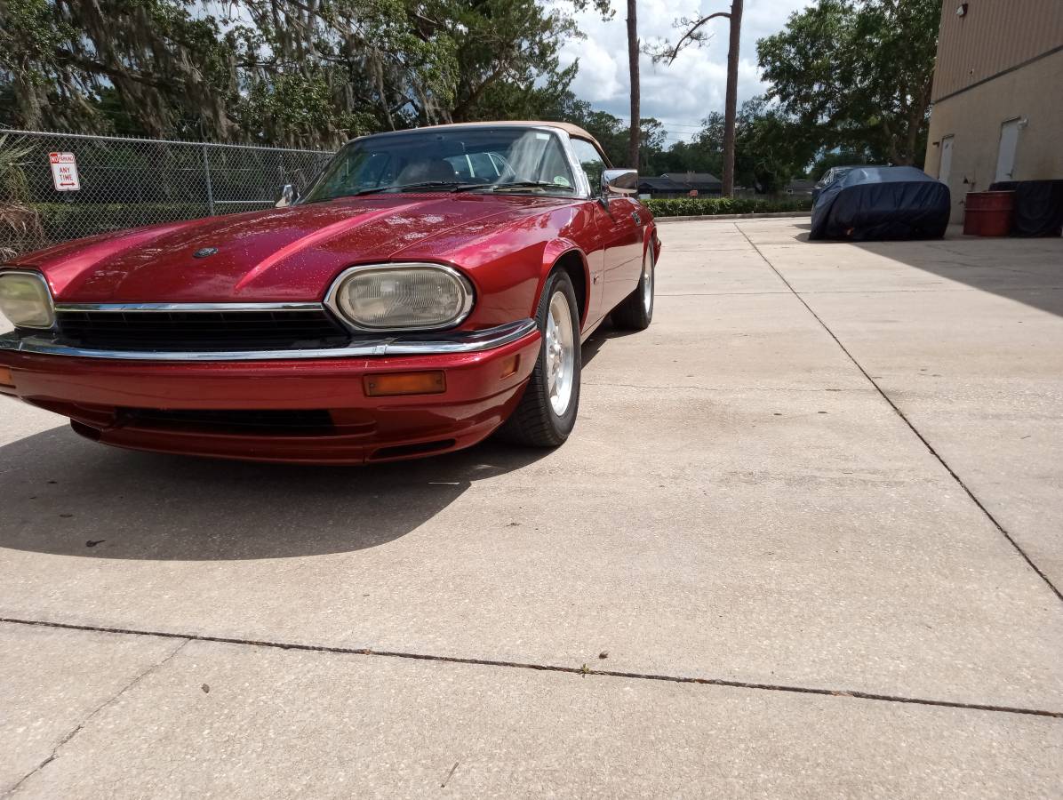 Jaguar-Xjs-convertible-1995-red-109073-1