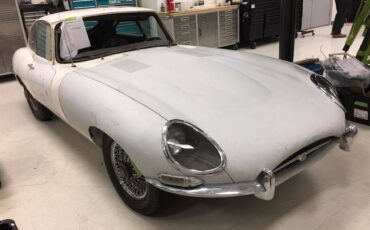 Jaguar-Xke-1967-white-1609-4