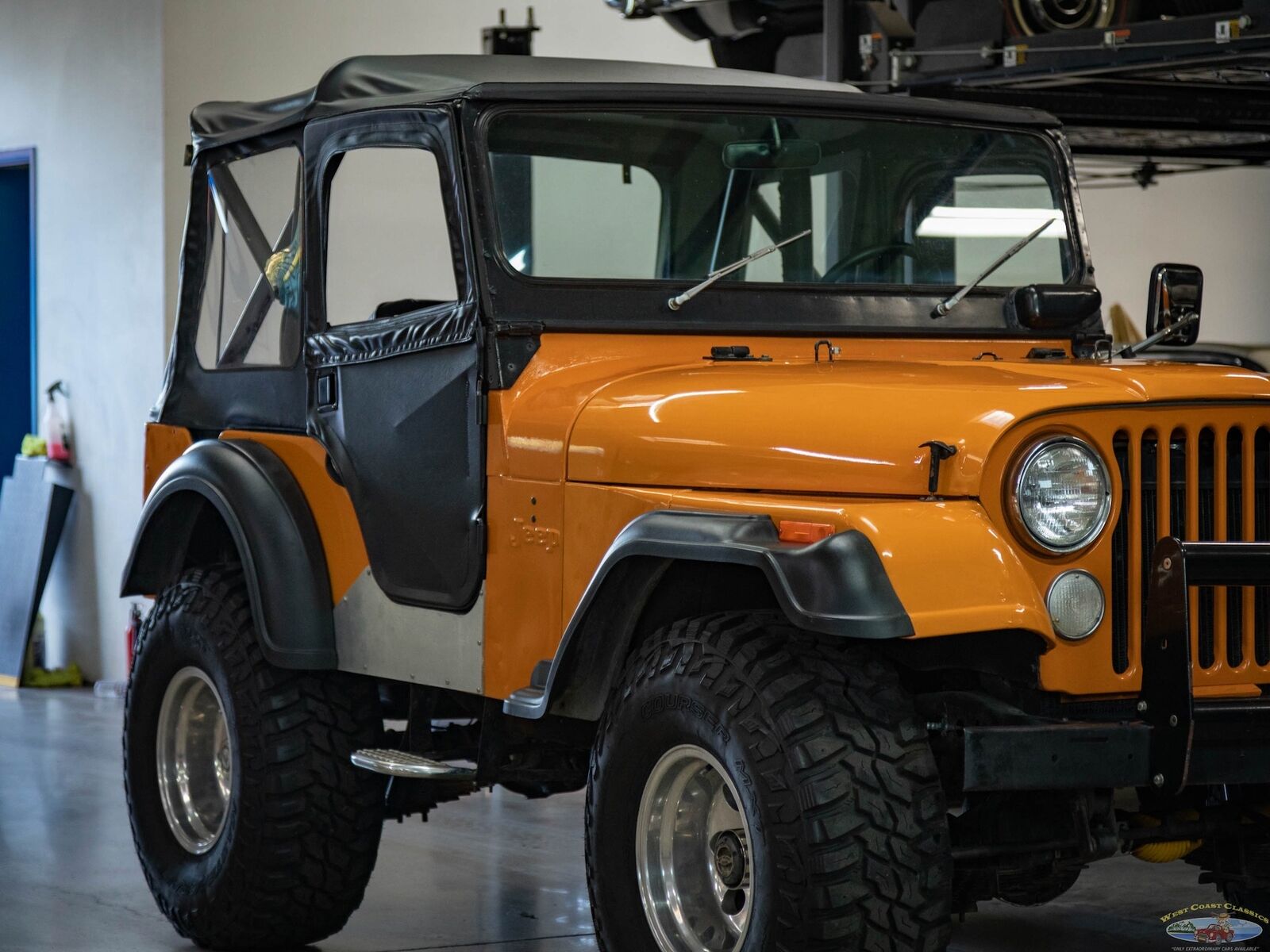 Jeep-CJ-1973-Orange-Black-9088-10