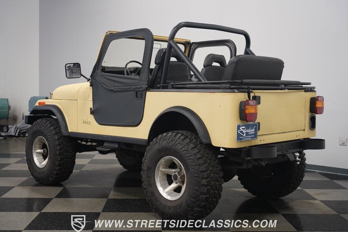 Jeep-CJ-1981-Tan-Black-1759-10