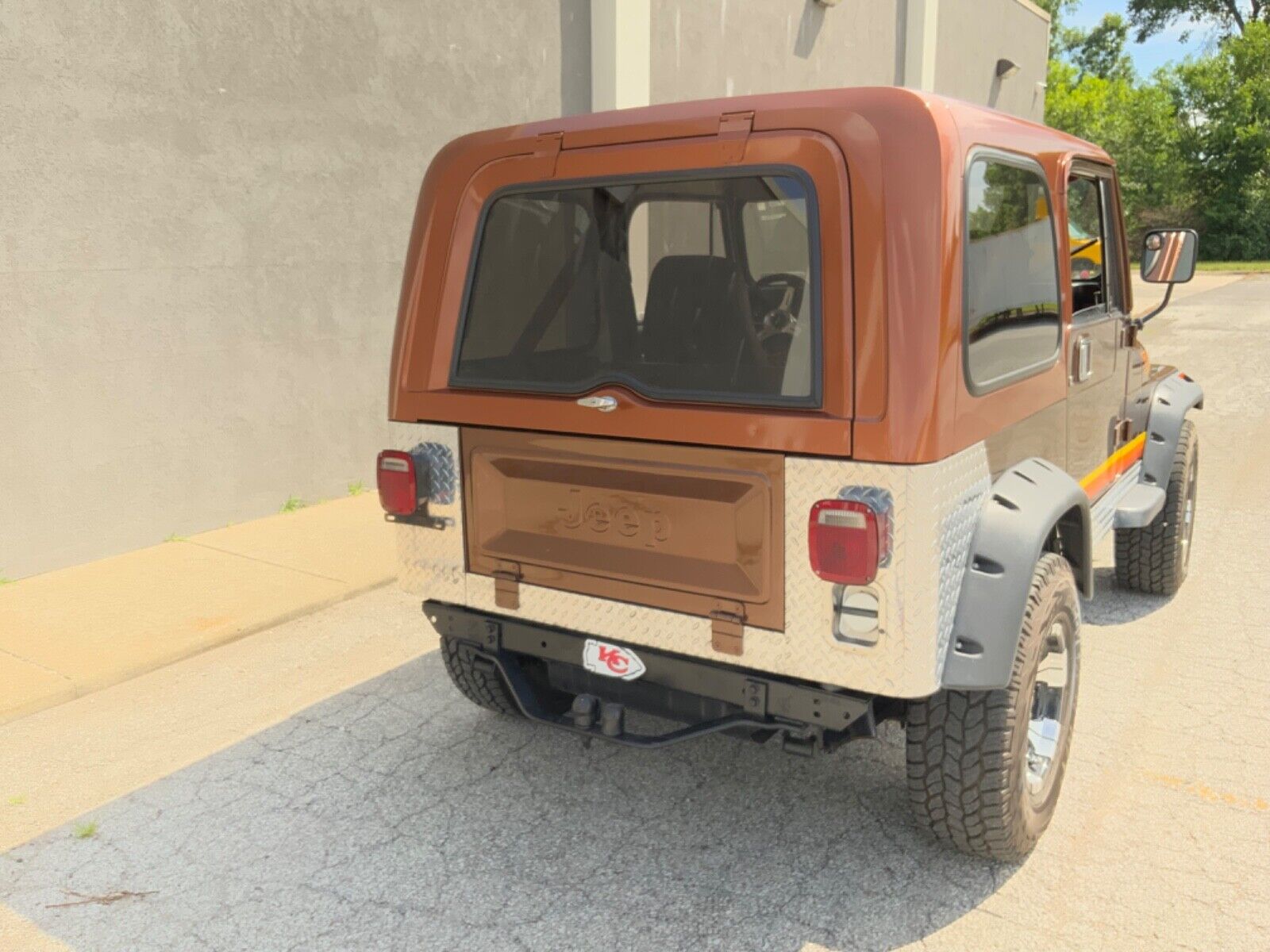 Jeep-CJ-1982-Brown-Tan-170590-13