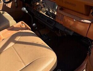 Jeep-CJ-1983-Brown-407483-8