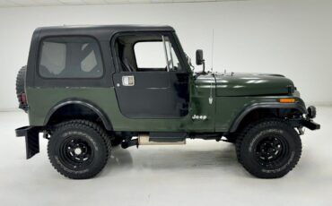 Jeep-CJ-1983-Green-Black-157637-5