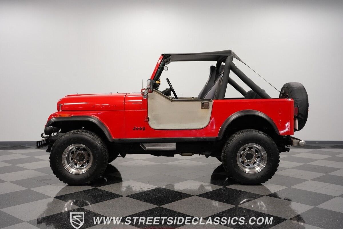 Jeep-CJ-1983-Red-Black-387511-2