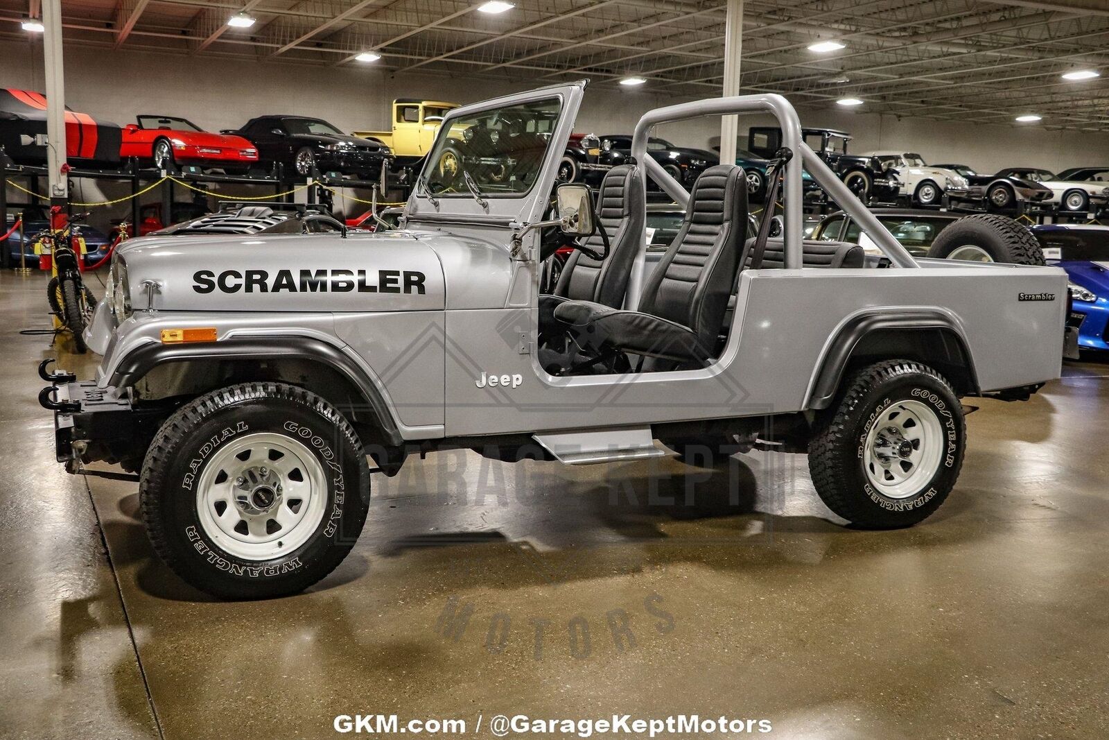 Jeep-CJ-1983-Silver-Black-138156-9