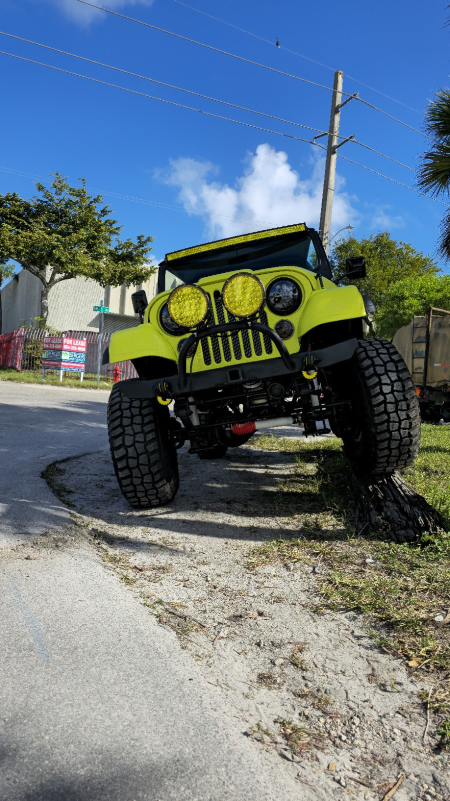 Jeep-CJ-1984-Black-yellow-805-18