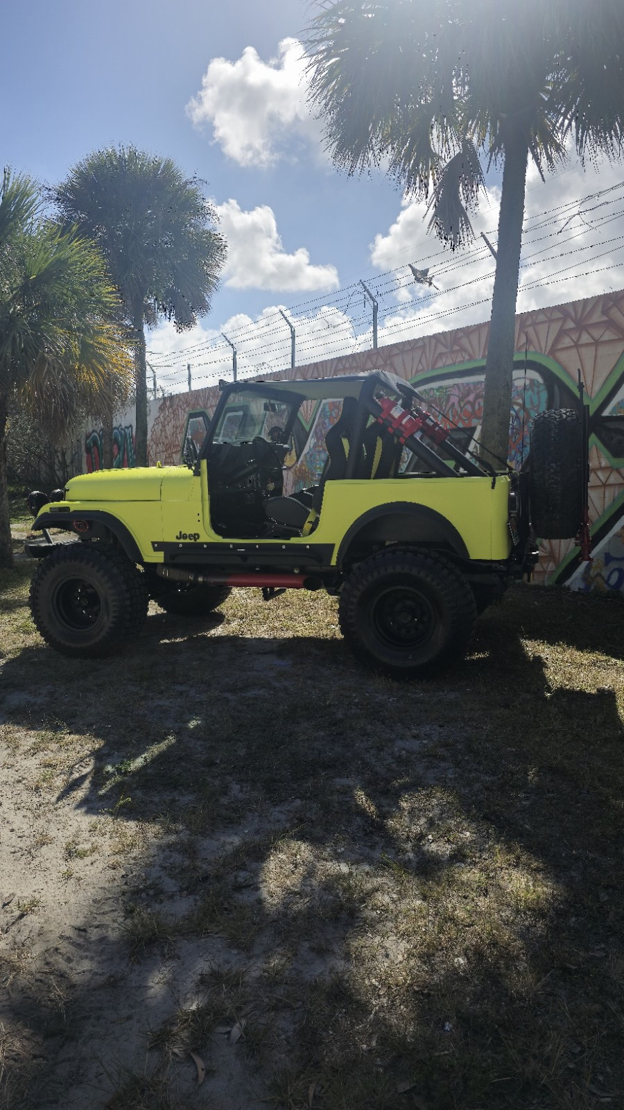 Jeep-CJ-1984-Black-yellow-805-4