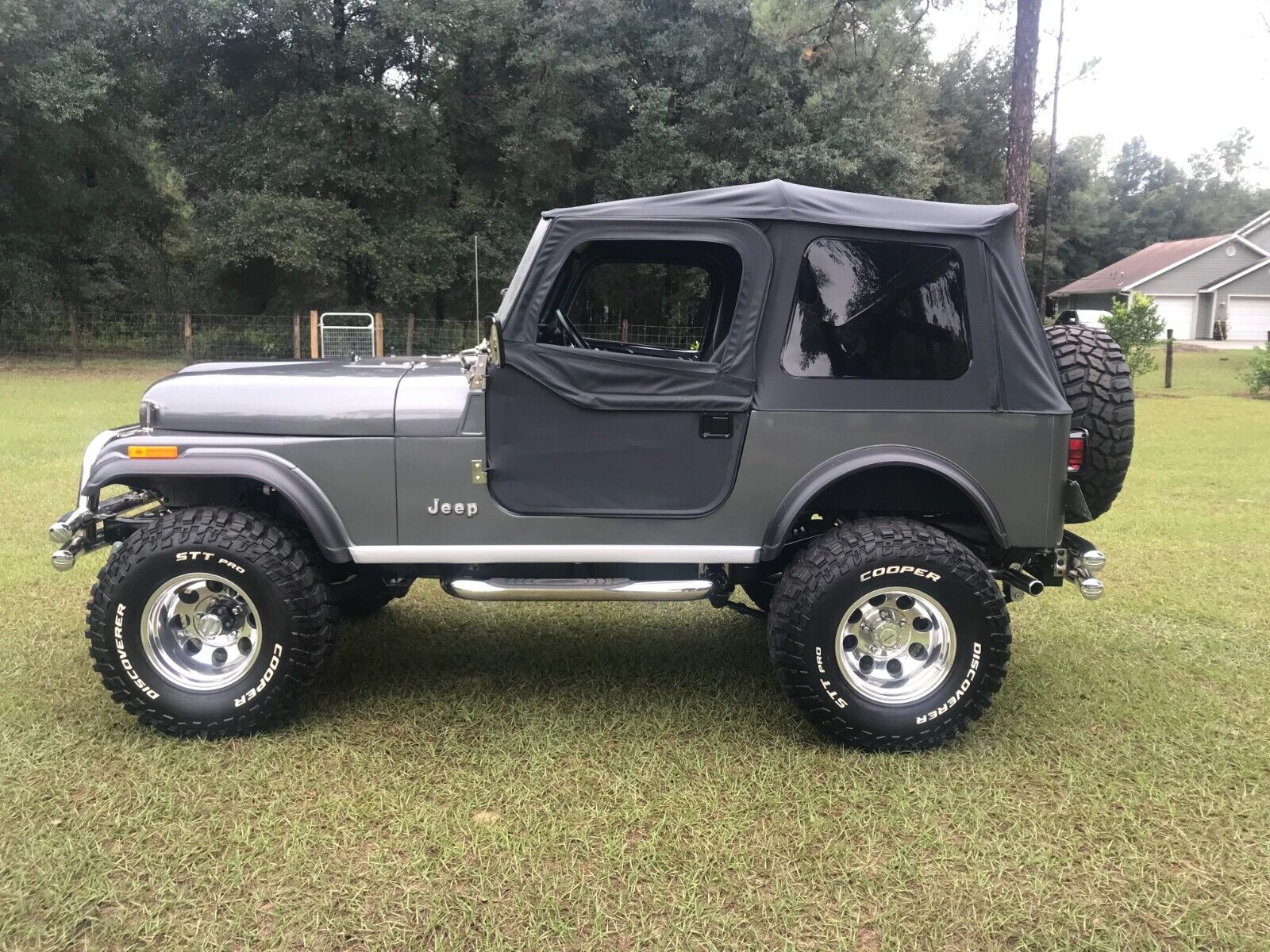 Jeep-CJ-1985-Gray-2569-1