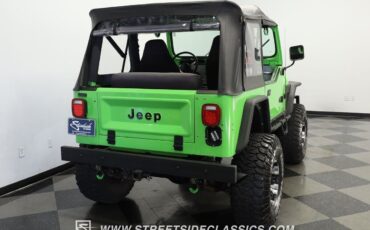 Jeep-CJ-1985-Green-Black-130589-10