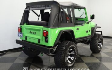 Jeep-CJ-1985-Green-Black-130589-11