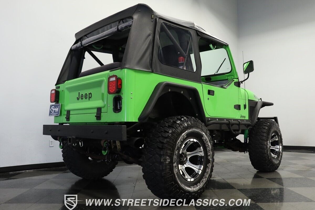 Jeep-CJ-1985-Green-Black-130589-25