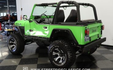 Jeep-CJ-1985-Green-Black-130589-7