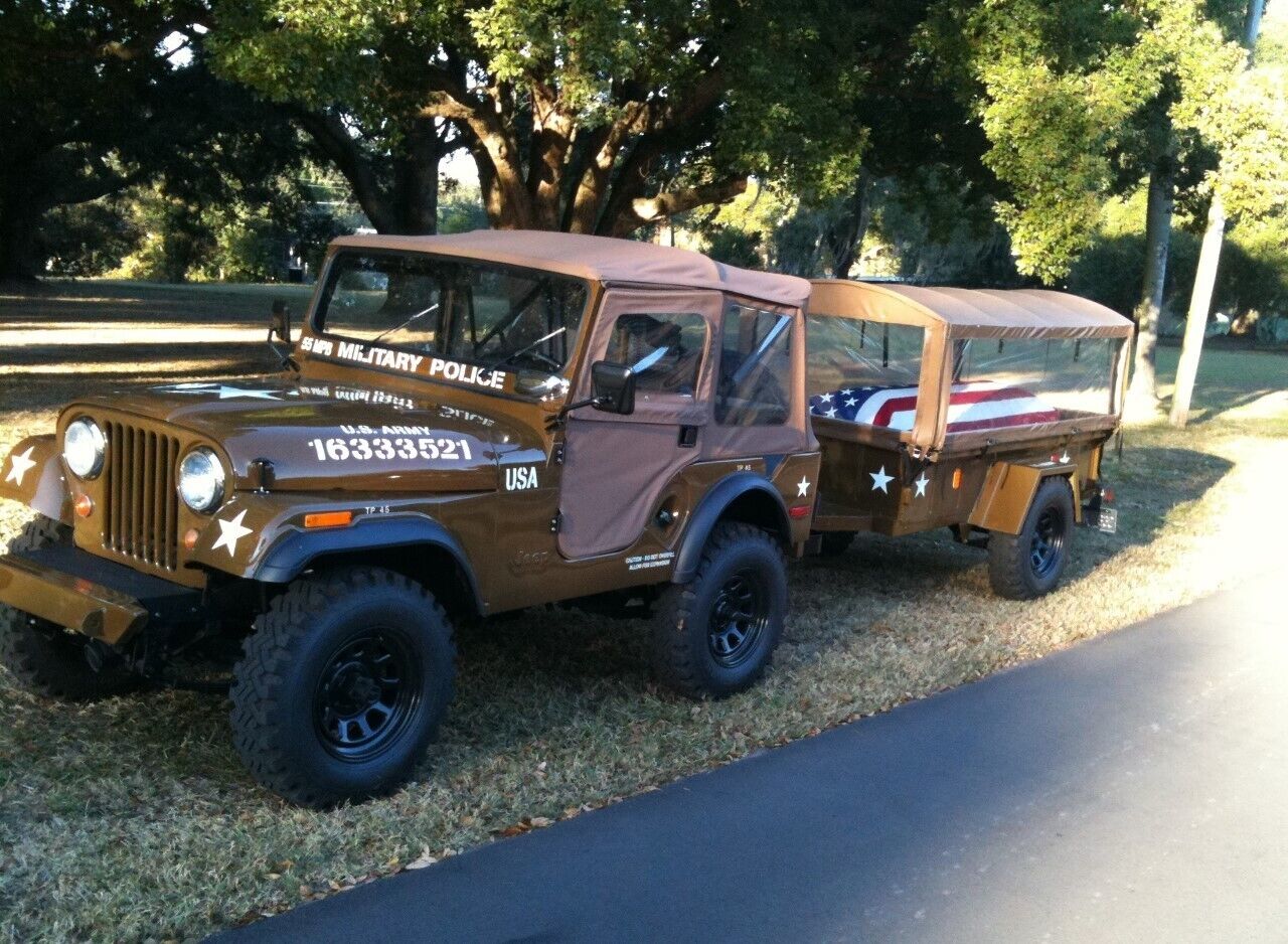 Jeep-CJ-Cabriolet-1969-Brown-Black-2-22