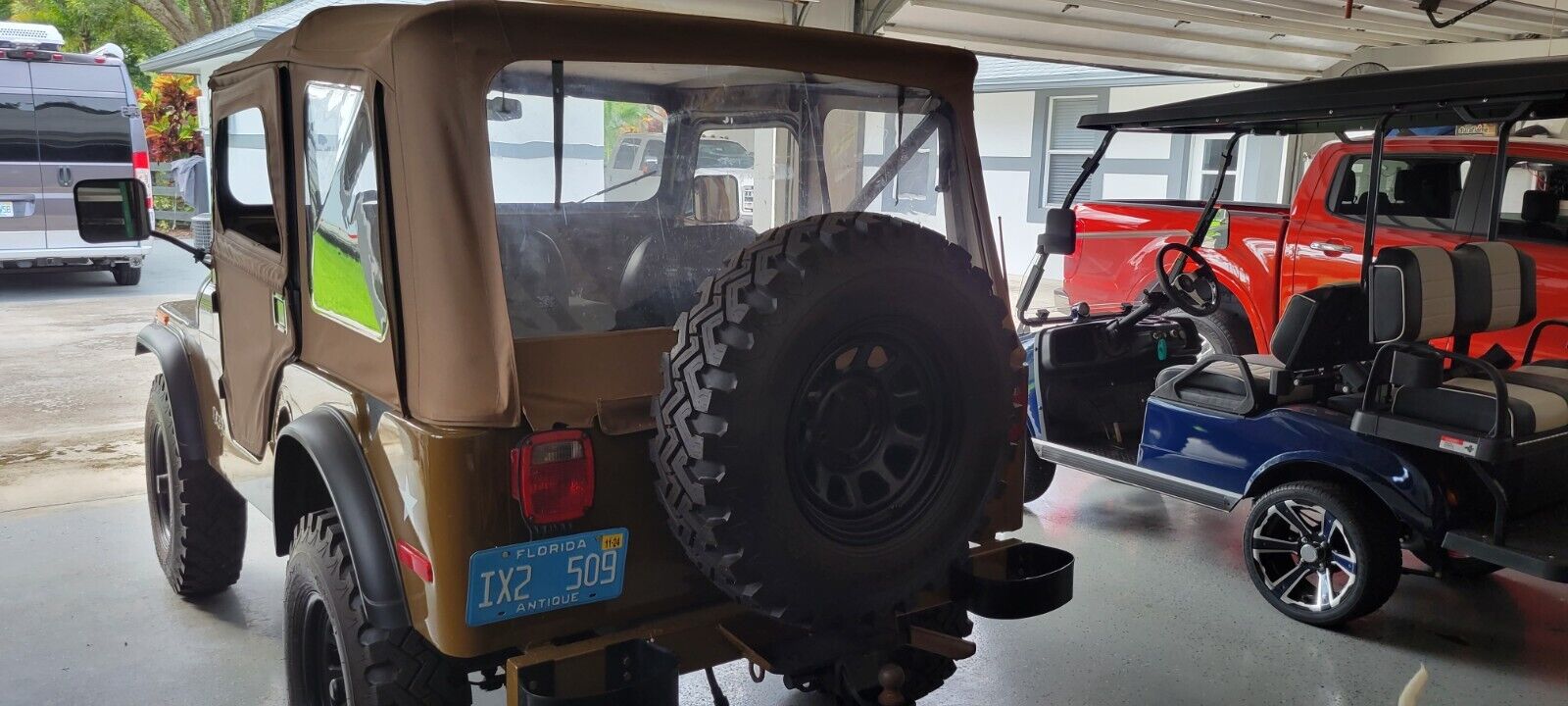 Jeep-CJ-Cabriolet-1969-Brown-Black-2-5