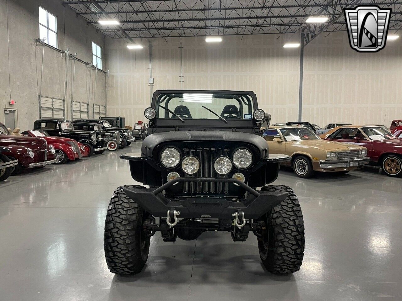 Jeep-CJ-Cabriolet-1982-Black-Black-181695-2