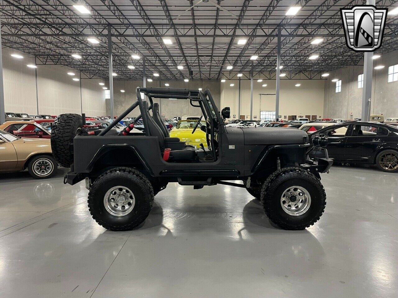 Jeep-CJ-Cabriolet-1982-Black-Black-181695-5