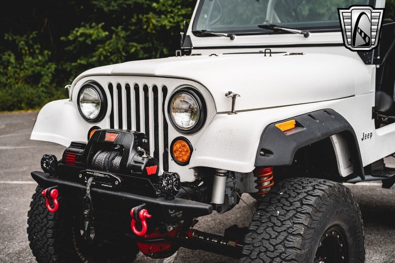 Jeep-CJ-Cabriolet-1982-White-Black-243400-10