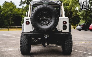 Jeep-CJ-Cabriolet-1982-White-Black-243400-5