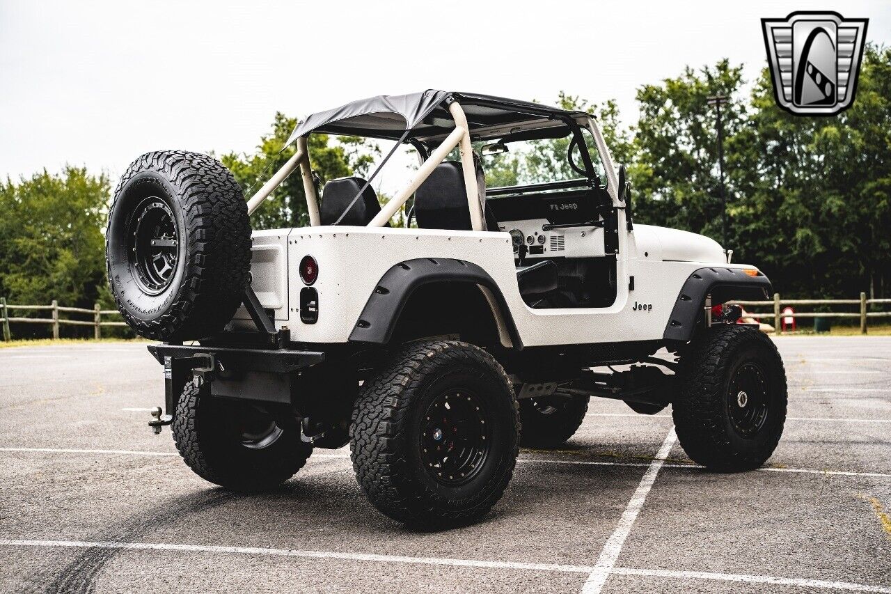 Jeep-CJ-Cabriolet-1982-White-Black-243400-6