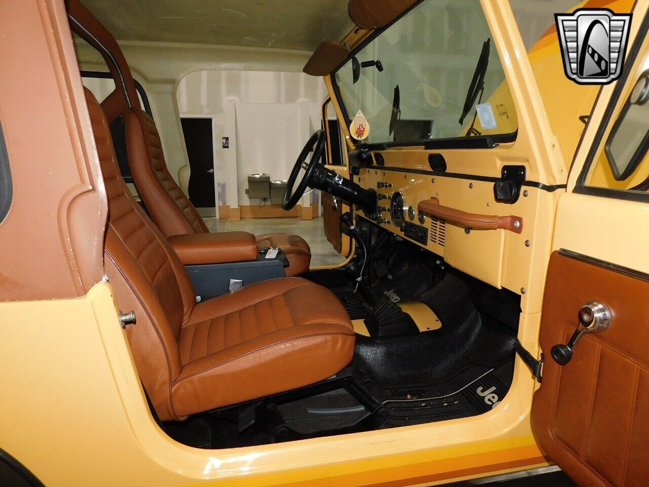 Jeep-CJ-Cabriolet-1982-Yellow-Tan-131936-7