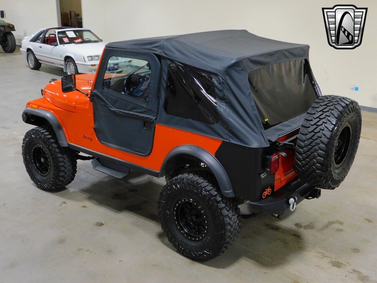 Jeep-CJ-Pickup-1982-Orange-Black-19790-3