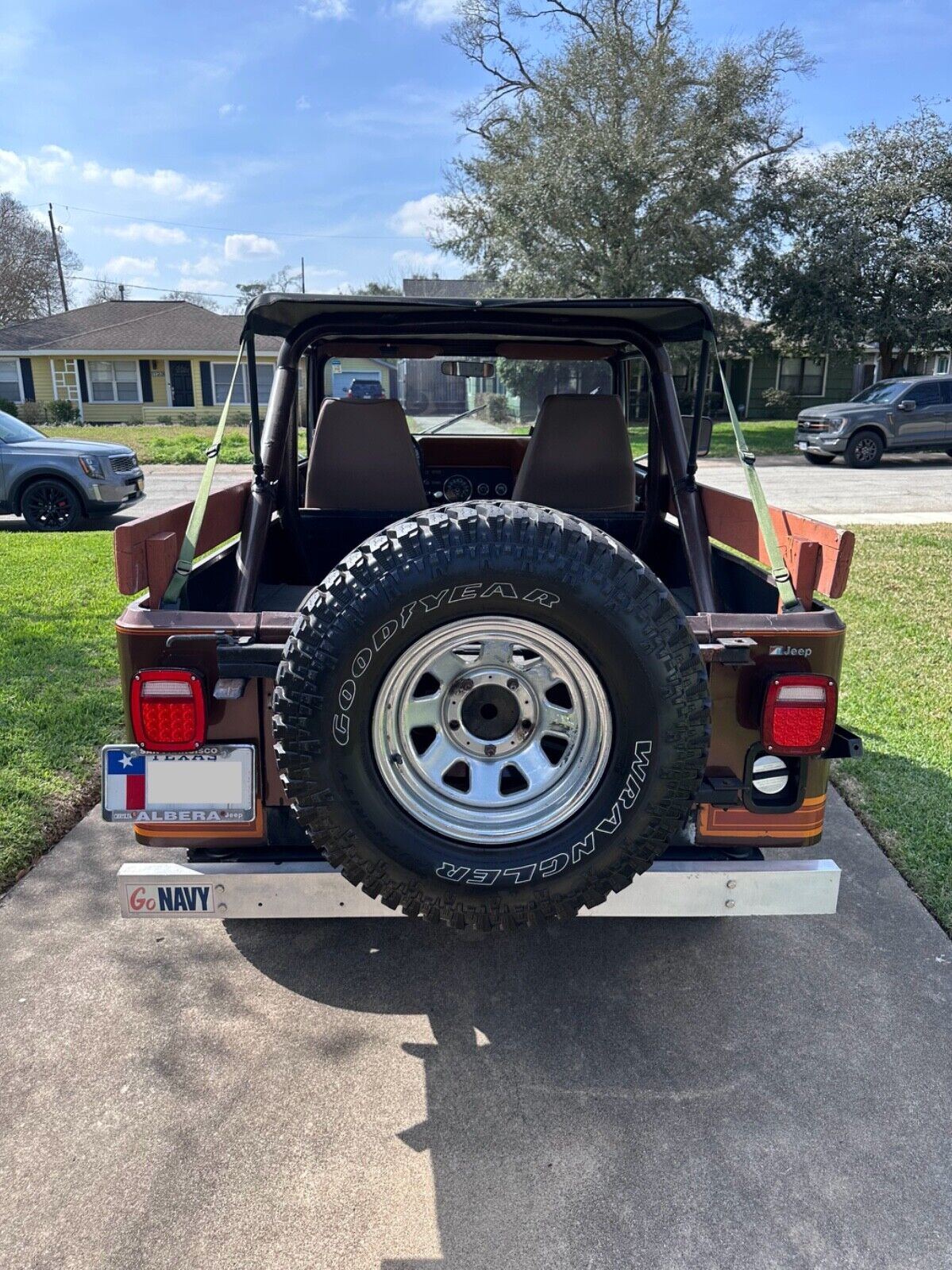 Jeep-CJ-SUV-1982-Brown-Brown-254276-7