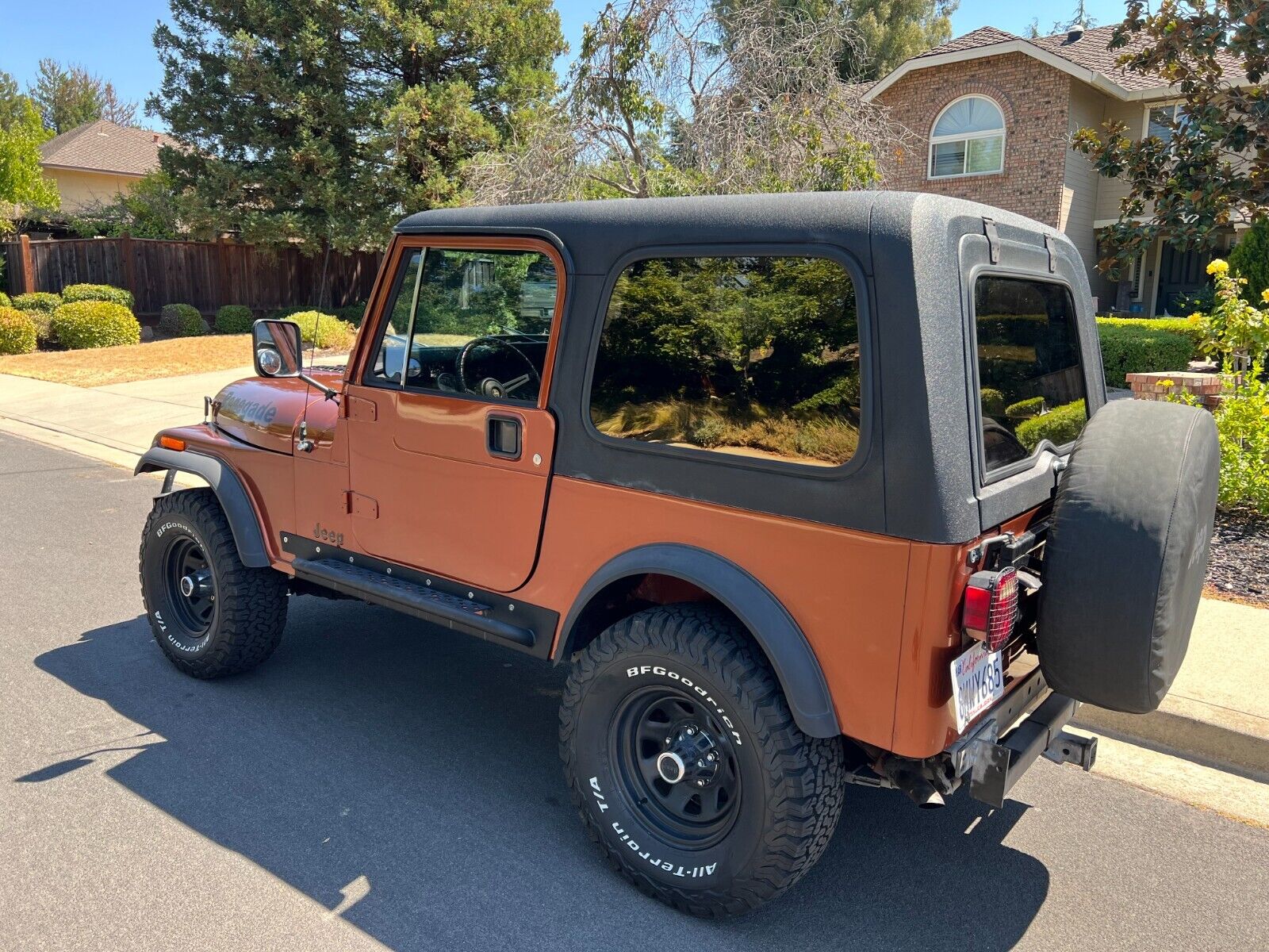 Jeep-CJ-SUV-1985-Orange-Black-248000-1