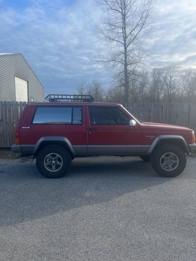 Jeep-Cherokee-1990-red-249448-2