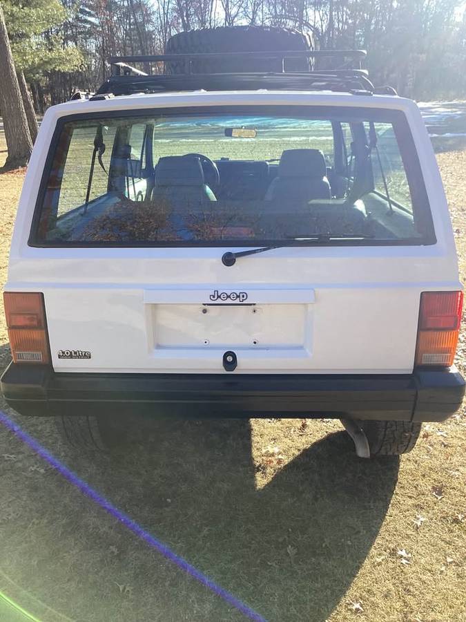 Jeep-Cherokee-1994-white-234964-3