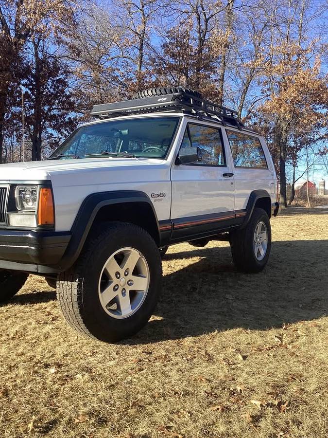 Jeep-Cherokee-1994-white-234964-5