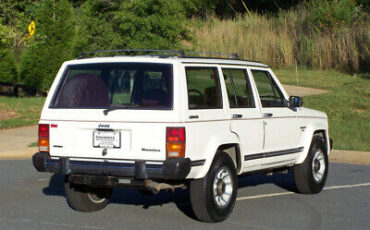 Jeep-Cherokee-SUV-1987-White-Burgundy-253449-3