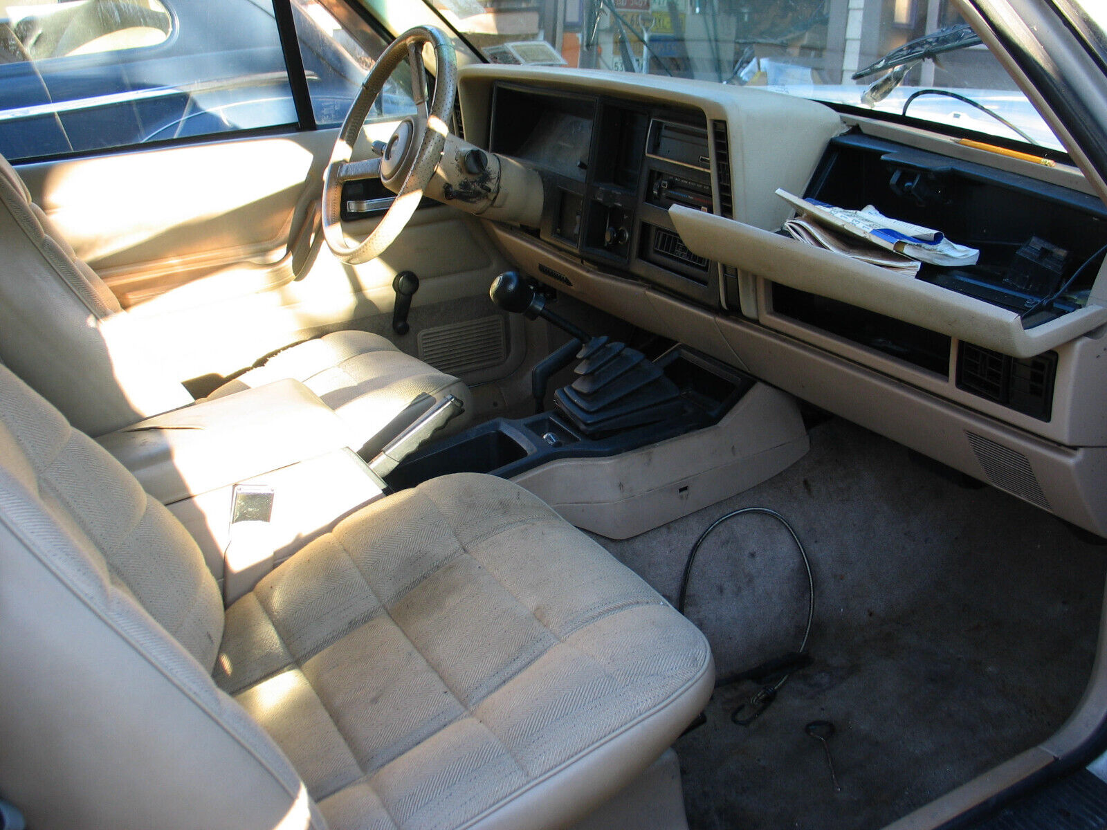 Jeep-Cherokee-SUV-1993-White-297669-6