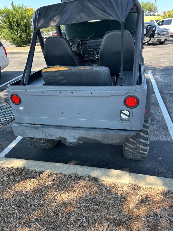 Jeep-Cj-5-1980-grey-198683-1