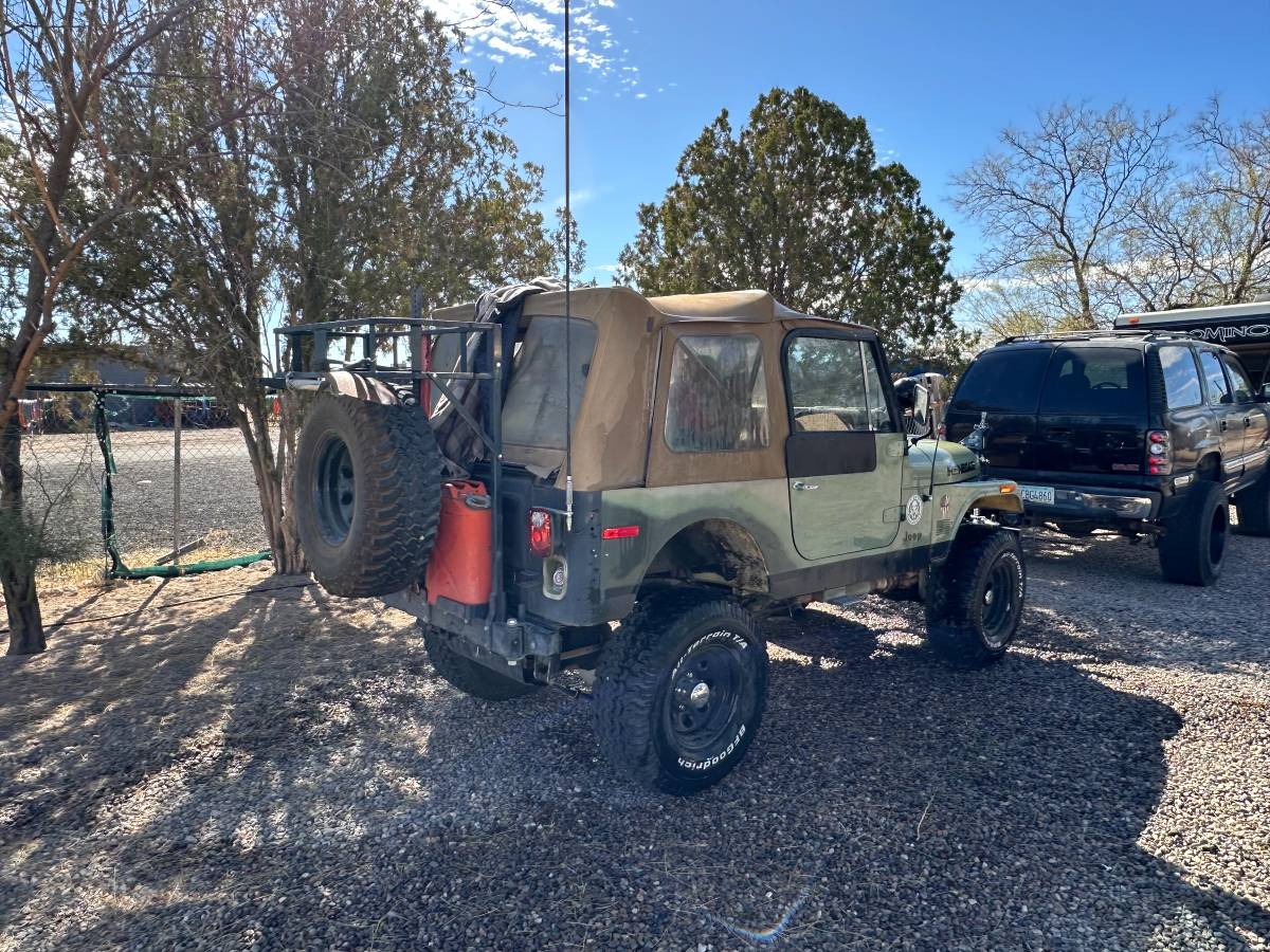 Jeep-Cj-7-1979-green-144841-4