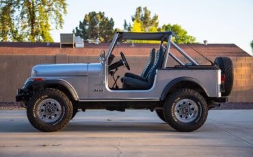 Jeep-Cj-7-1982-silver-120218