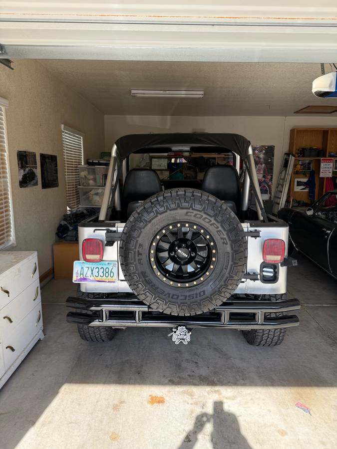 Jeep-Cj-7-1984-silver-160932-3