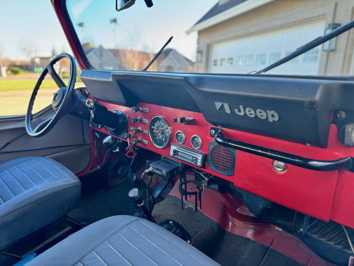 Jeep-Cj-7-1985-red-196814-5