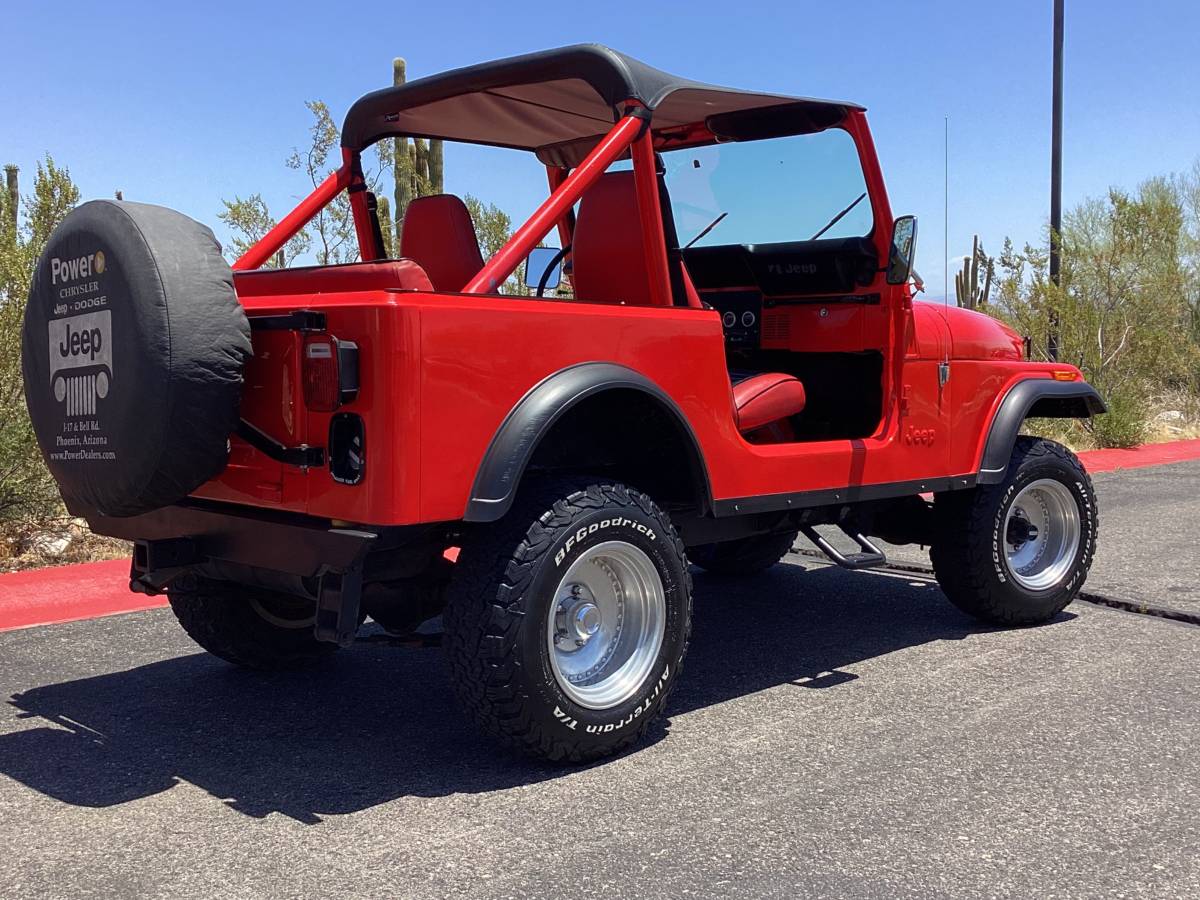 Jeep-Cj-7-open-body-with-extra-duty-suspension-1981-red-73598-10