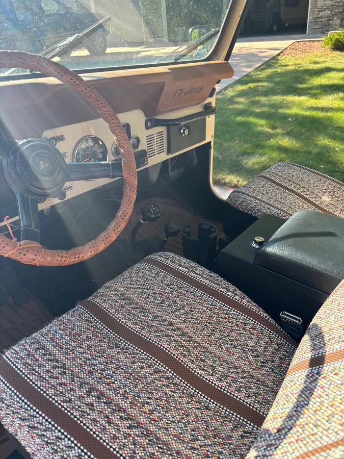 Jeep-Cj7-1984-brown-285756-3