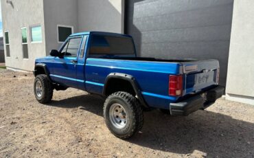 Jeep-Comanche-1988-16093-1