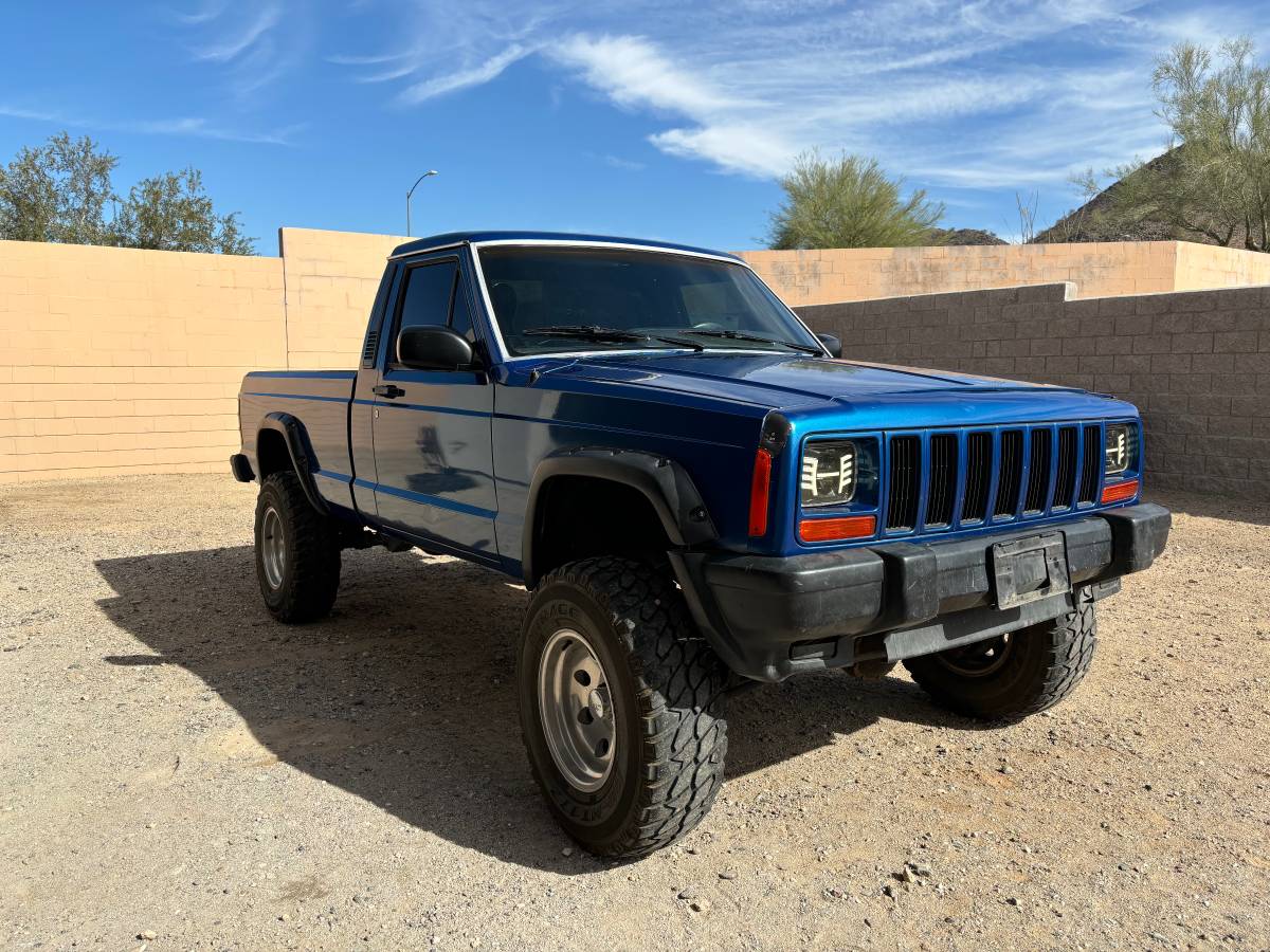 Jeep-Comanche-1988-16093-3