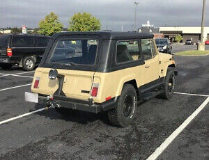 Jeep-Commando-SUV-1970-Tan-Black-0-2