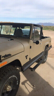 Jeep-Commando-SUV-1970-Tan-Black-0-7